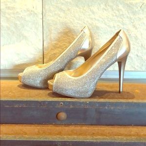 Guess shoes. Gorgeous sparkling heals. Size 8 1/2